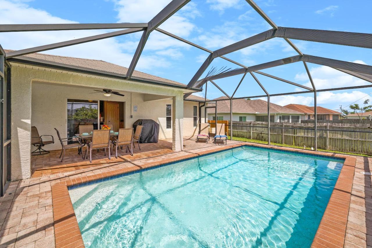 קייפ קורל Family Vacation, Heated Pool, Wake Up To Enjoy The Sunrise - Villa Pine Island מראה חיצוני תמונה